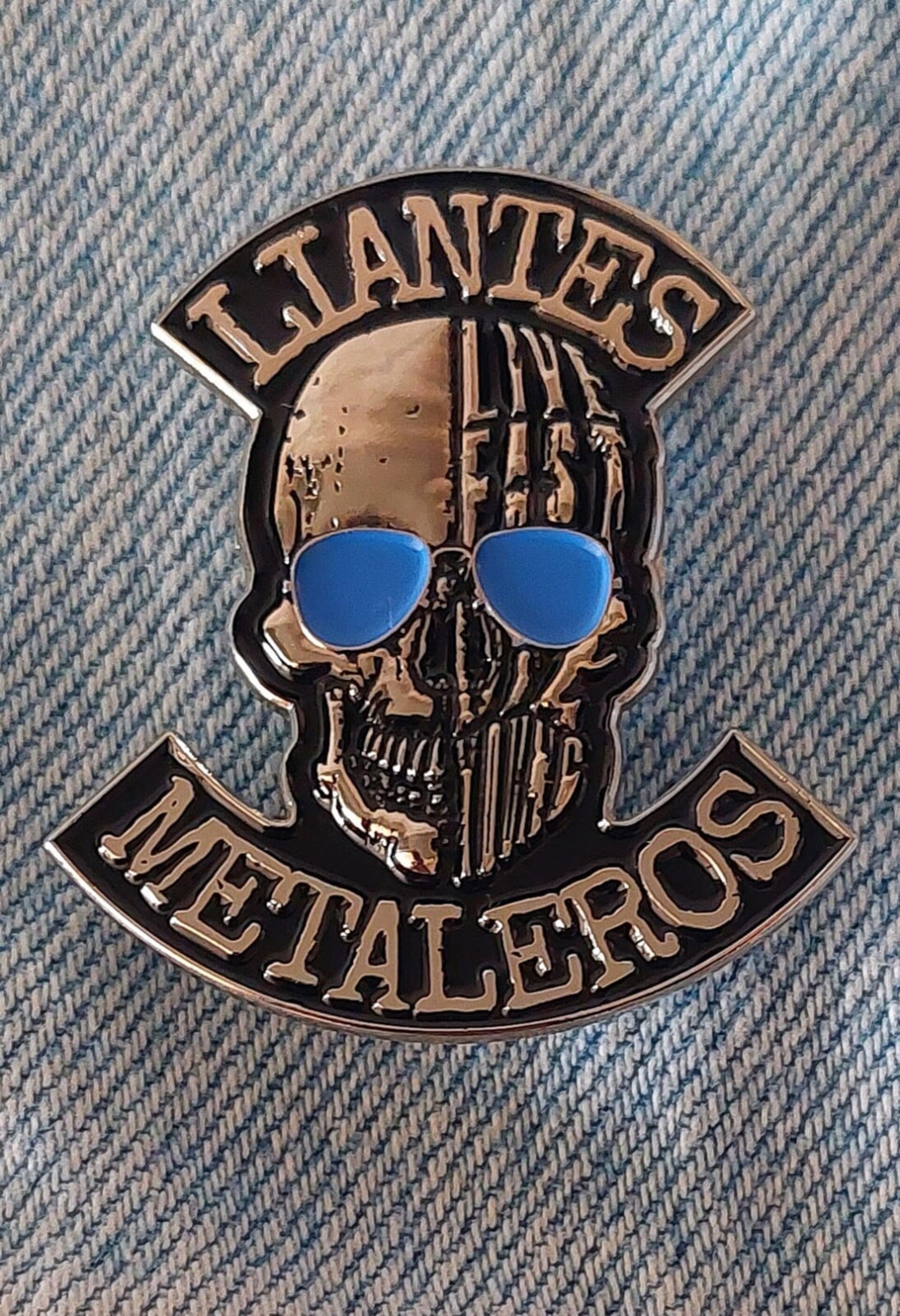 PIN LOGO LIANTES METALEROS - 2